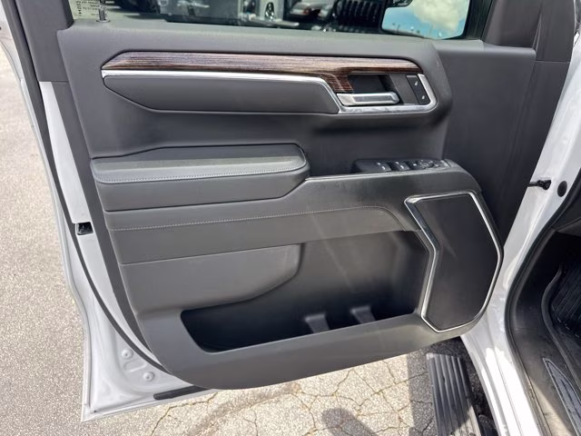 2023 Summit White GMC Sierra 1500 SLE 4X4 Truck