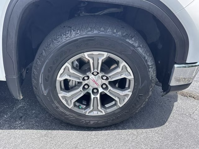2023 Summit White GMC Sierra 1500 SLE 4X4 Truck