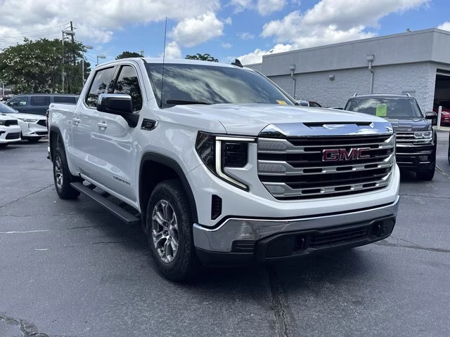 2023 Summit White GMC Sierra 1500 SLE 4X4 Truck
