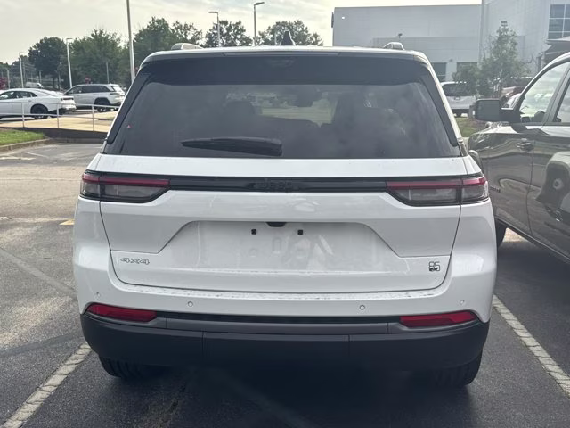 2026 Bright White Clearcoat Jeep Grand Cherokee 85th Anniversary Edition 4X4 SUV