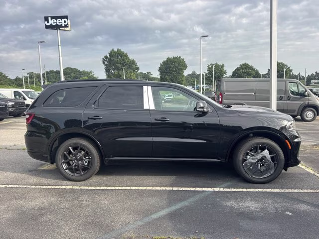 2026 DB Black Clearcoat Dodge Durango GT Plus HEMI V8 AWD SUV