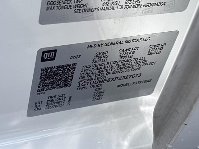 2023 Summit White GMC Sierra 1500 SLE 4X4 Truck