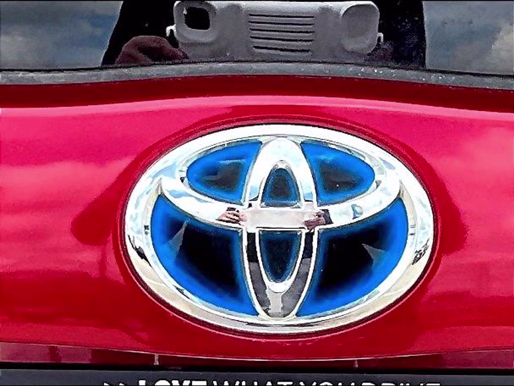 2015 Barcelona Red Metallic Toyota Prius Two FWD Hatchback