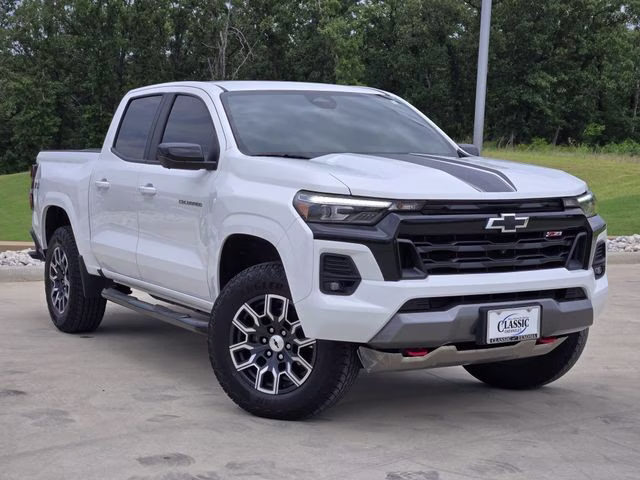 2024 Summit White Chevrolet Colorado Z71 4X4 Truck