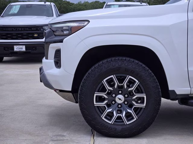 2024 Summit White Chevrolet Colorado Z71 4X4 Truck