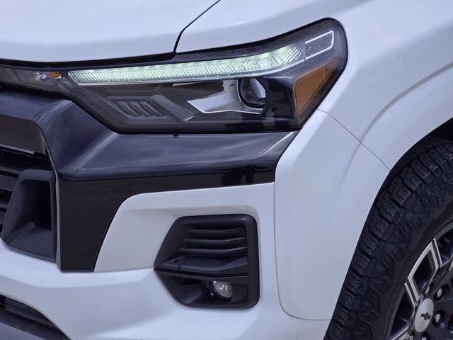 2024 Summit White Chevrolet Colorado Z71 4X4 Truck