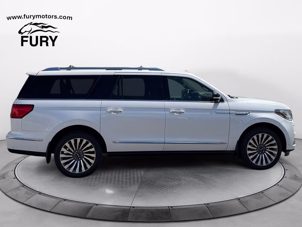 Used 2019 Lincoln Navigator Reserve with VIN 5LMJJ3LT3KEL11851 for sale in Forest Lake, Minnesota