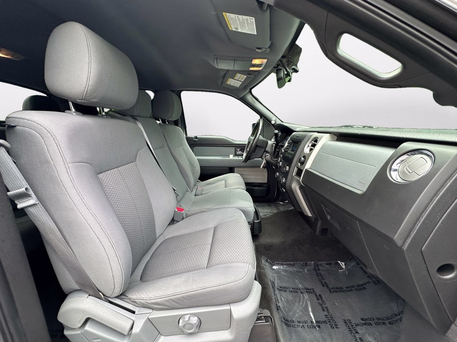 2014 Oxford White Ford F-150 XLT 4X4 Truck