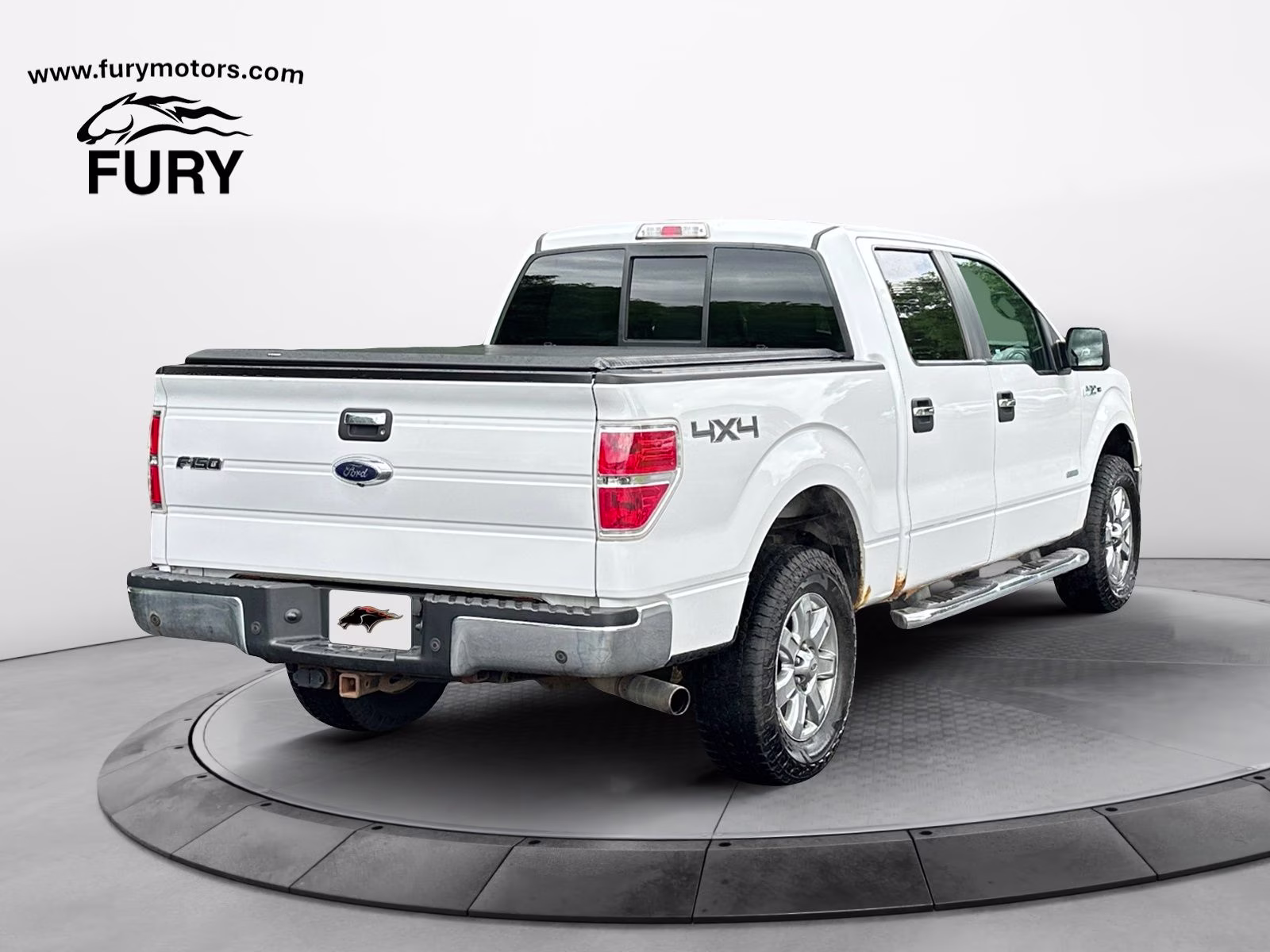 2014 Oxford White Ford F-150 XLT 4X4 Truck