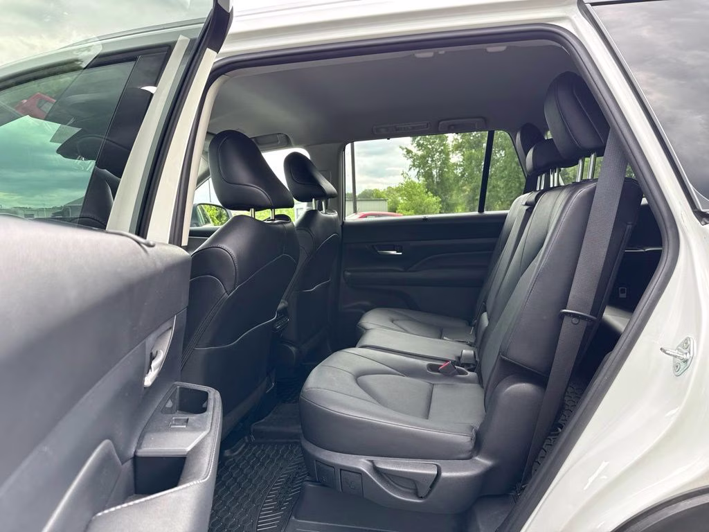 2024 White Toyota Grand Highlander XLE AWD SUV