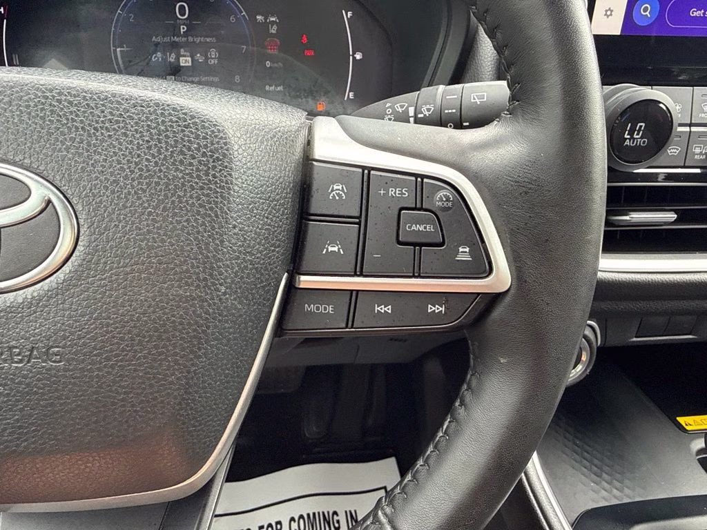 2024 White Toyota Grand Highlander XLE AWD SUV