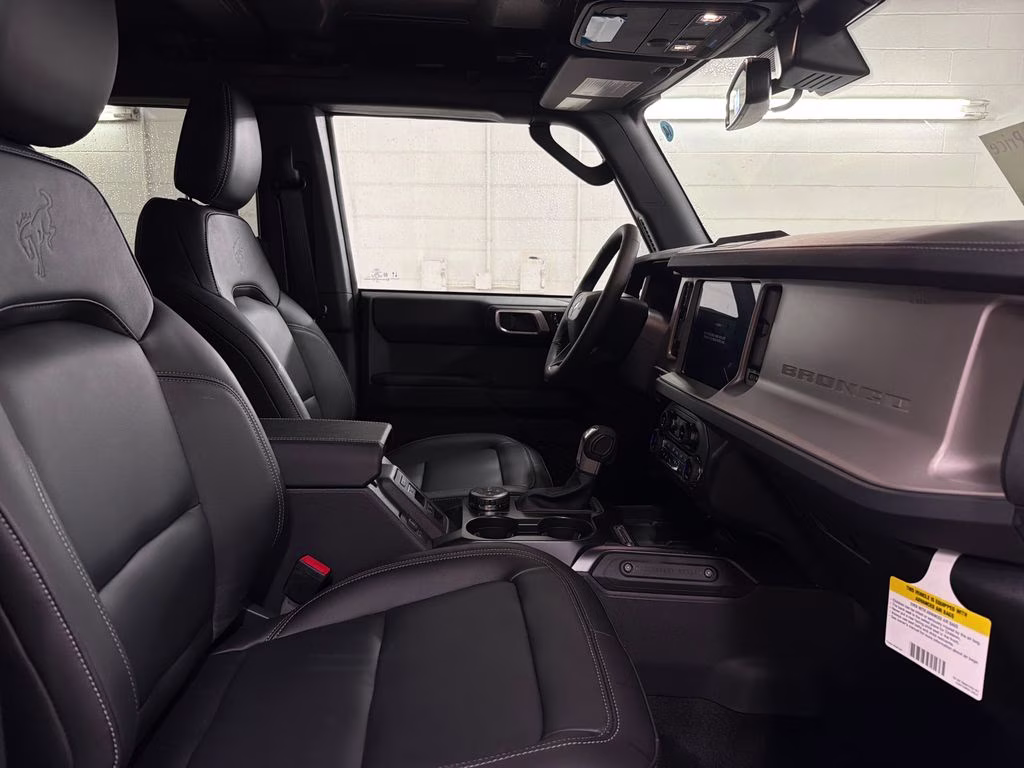 2026 RUBY RED TNTD Ford Bronco Outer Banks 4X4 SUV