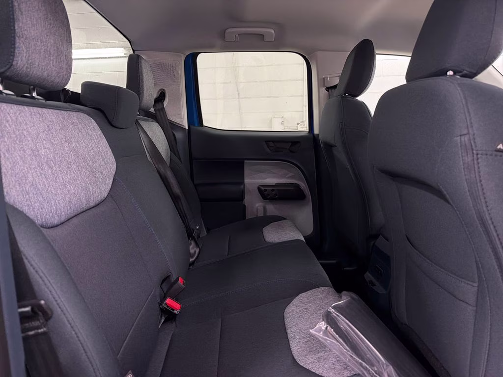 2026 VELOCITY BLUE Ford Maverick XLT FWD Truck