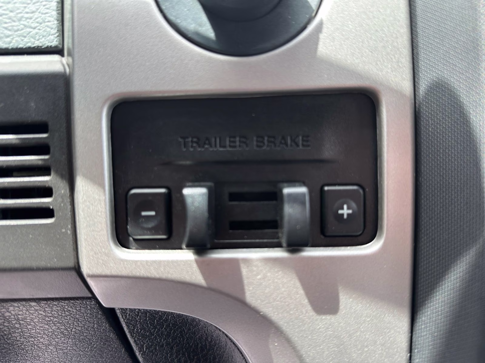 2014 Oxford White Ford F-150 XLT 4X4 Truck