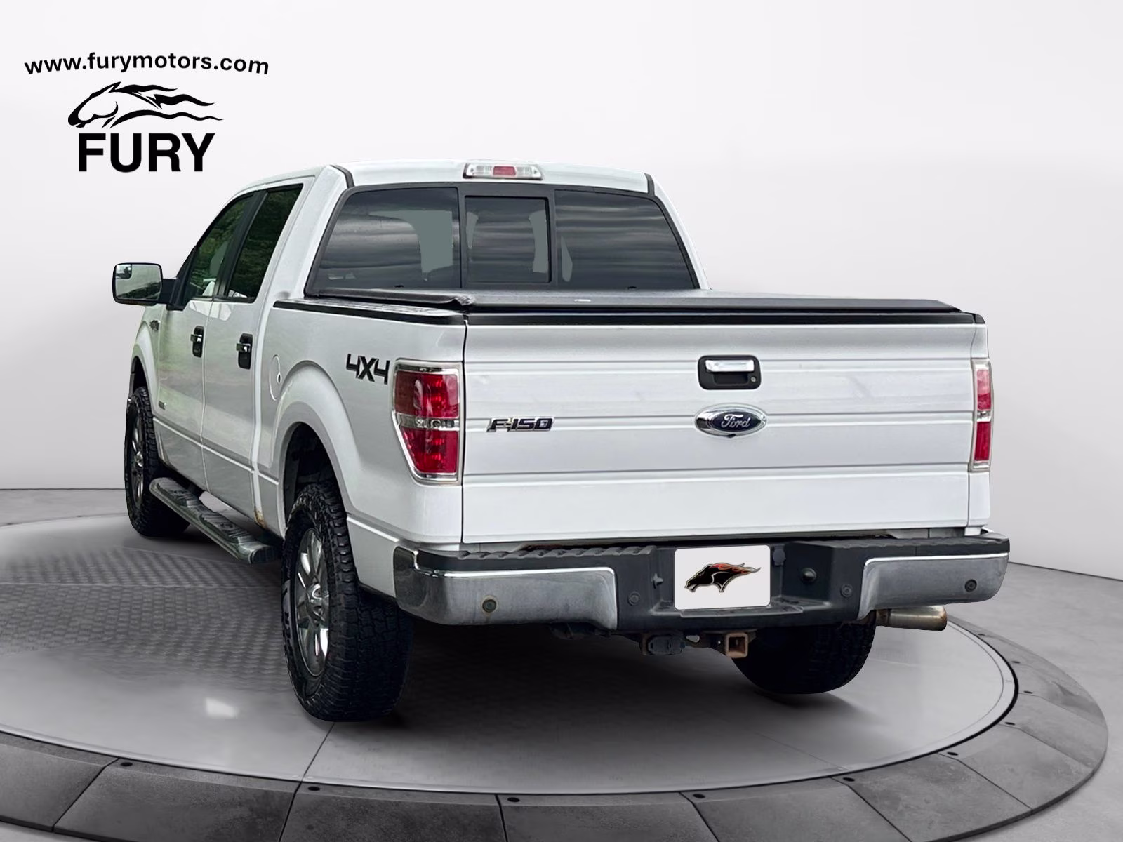 2014 Oxford White Ford F-150 XLT 4X4 Truck