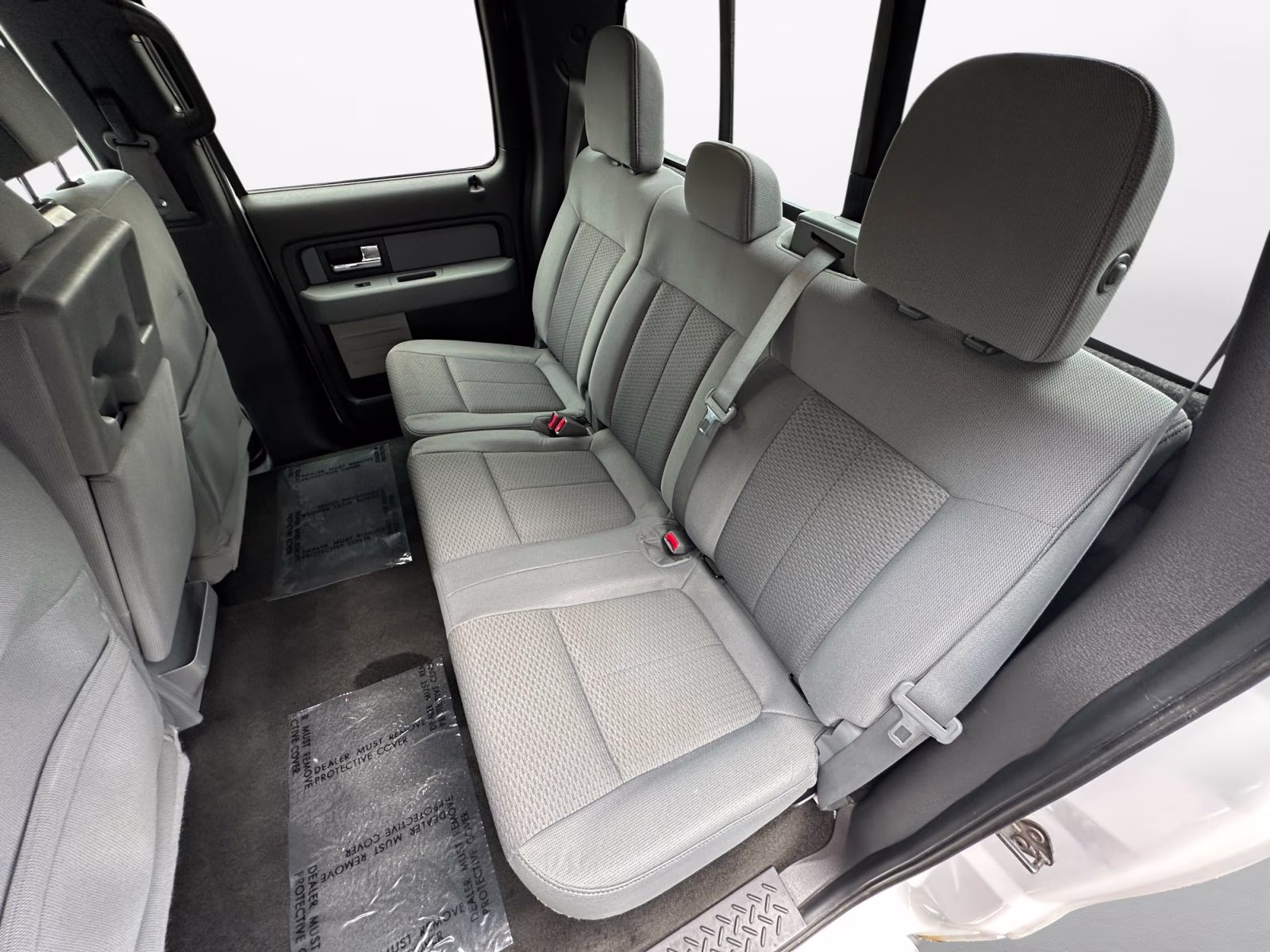 2014 Oxford White Ford F-150 XLT 4X4 Truck