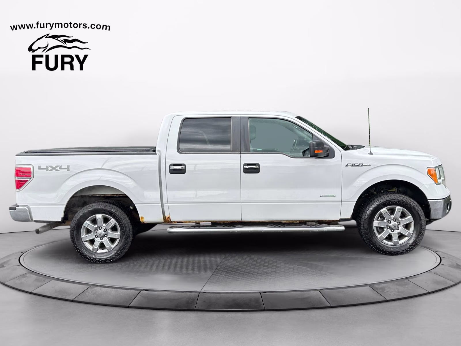 2014 Oxford White Ford F-150 XLT 4X4 Truck