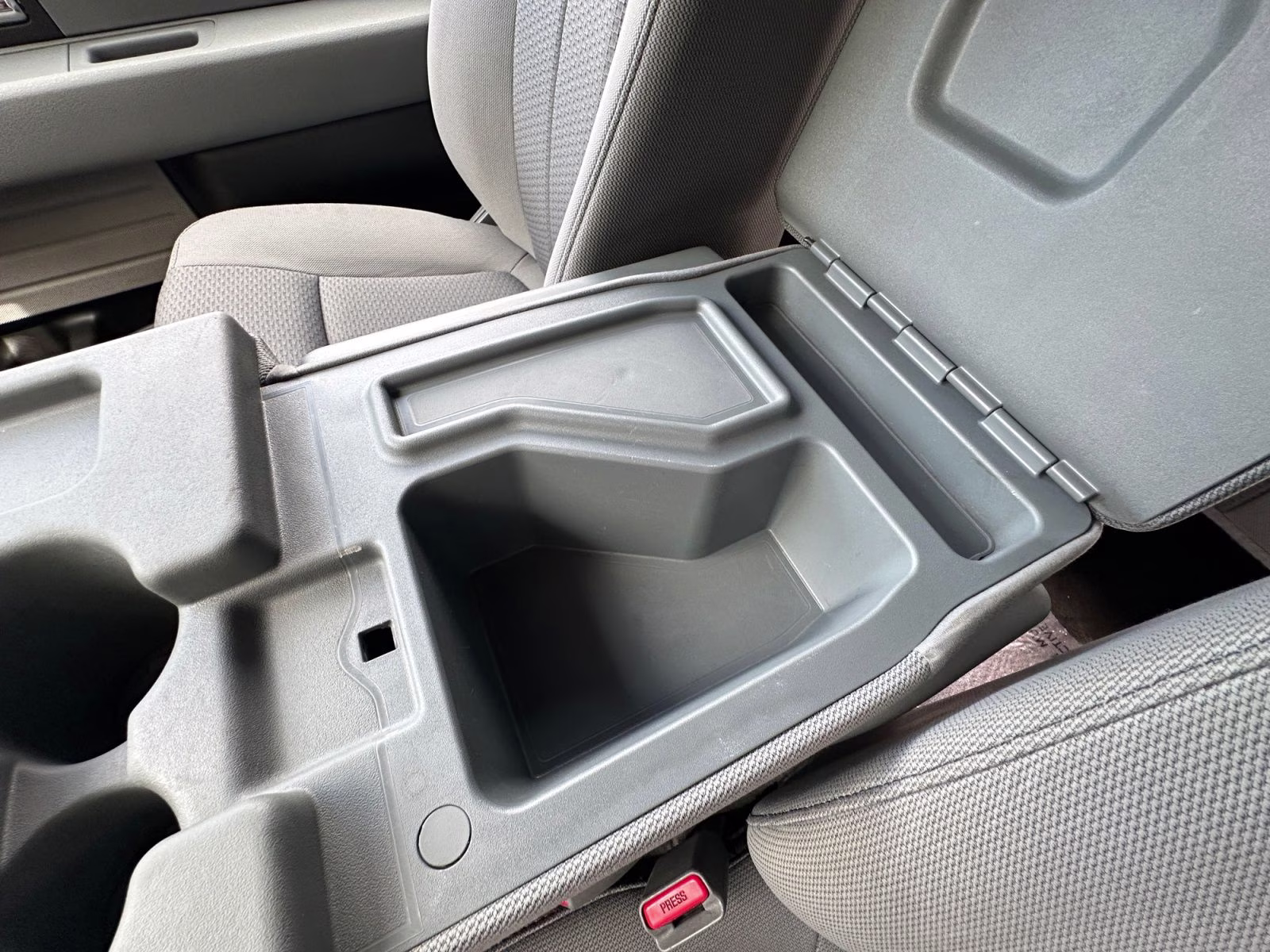 2014 Oxford White Ford F-150 XLT 4X4 Truck
