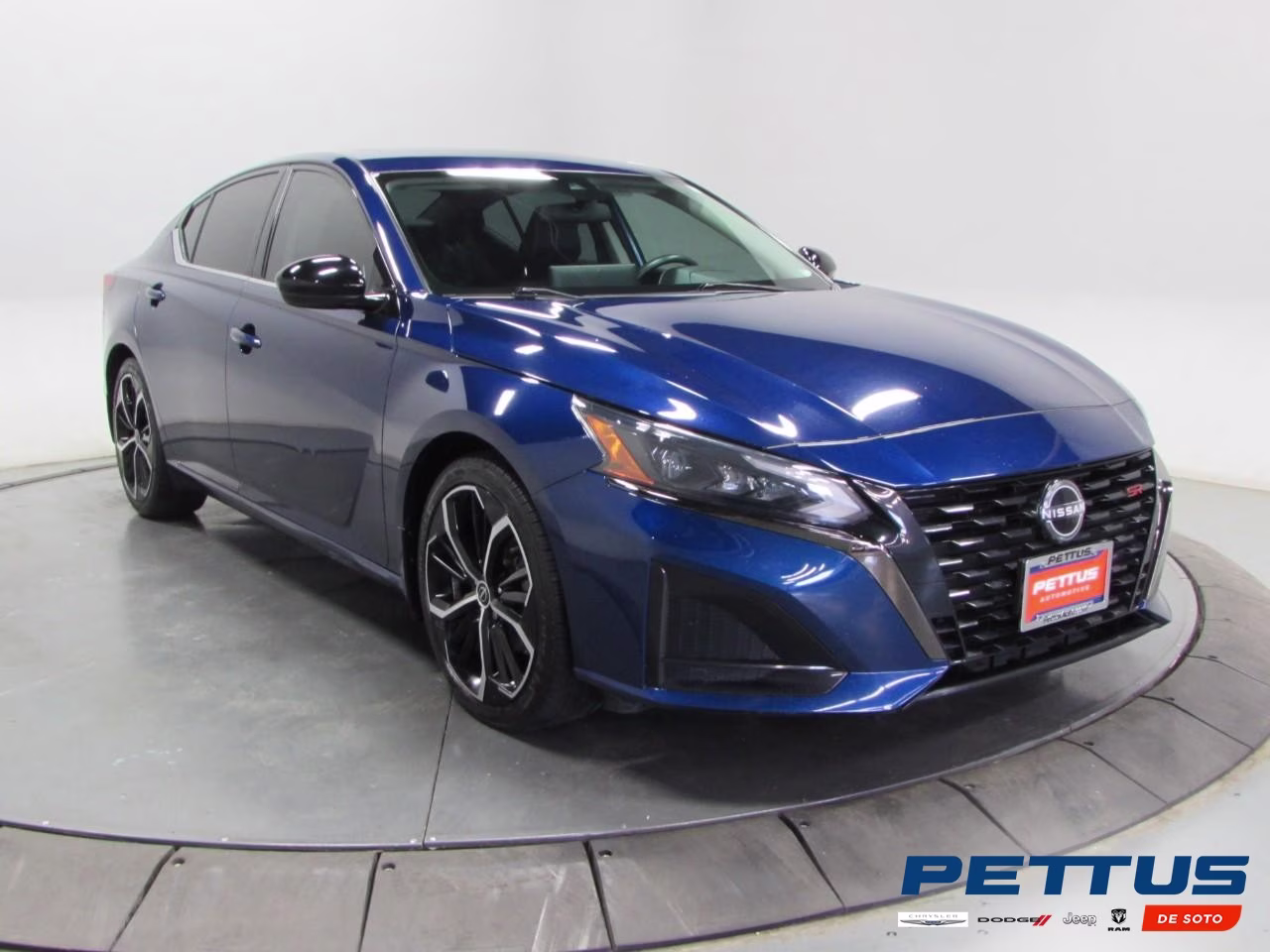 2023 Deep Blue Pearl Nissan Altima 2.5 SR FWD Sedan