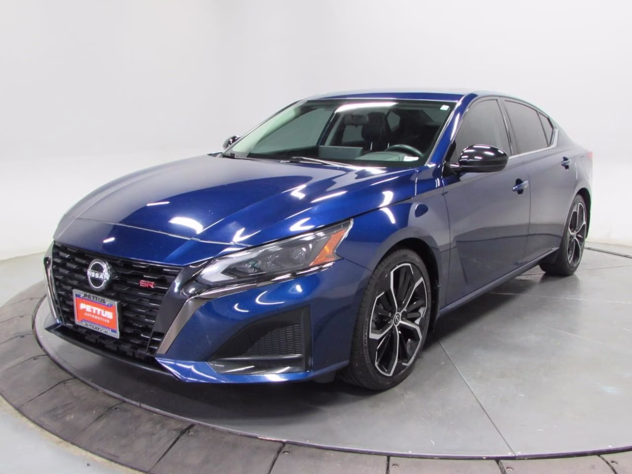 2023 Deep Blue Pearl Nissan Altima 2.5 SR FWD Sedan
