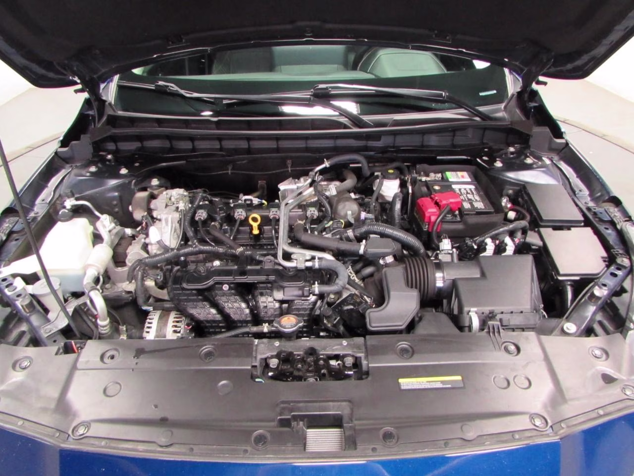 2023 Deep Blue Pearl Nissan Altima 2.5 SR FWD Sedan