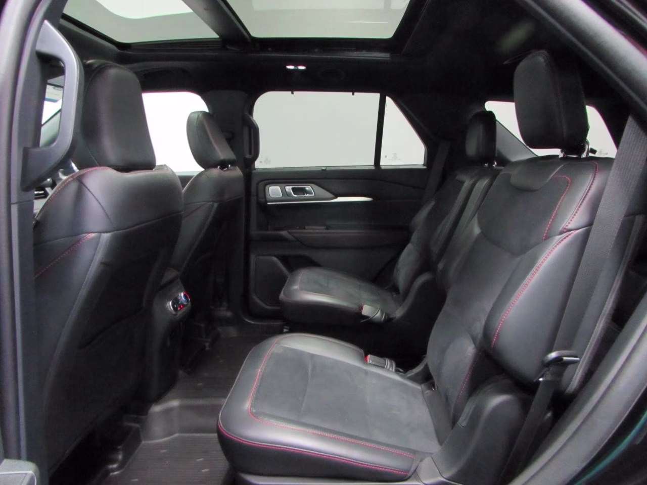 2025 Agate Black Metallic Ford Explorer ST 4X4 SUV