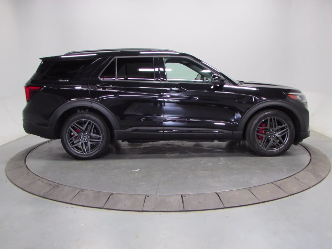2025 Agate Black Metallic Ford Explorer ST 4X4 SUV