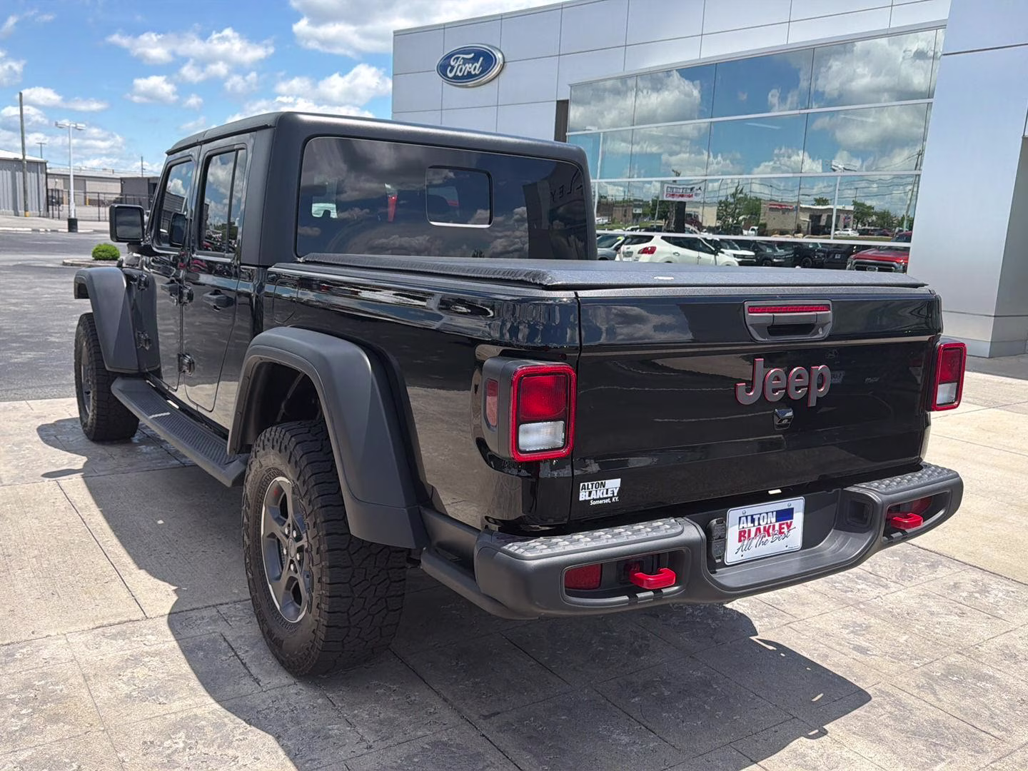 2023 Black Clearcoat Jeep Gladiator Rubicon 4X4 Truck
