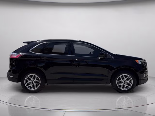 2023 Black Metallic Ford Edge SEL AWD SUV