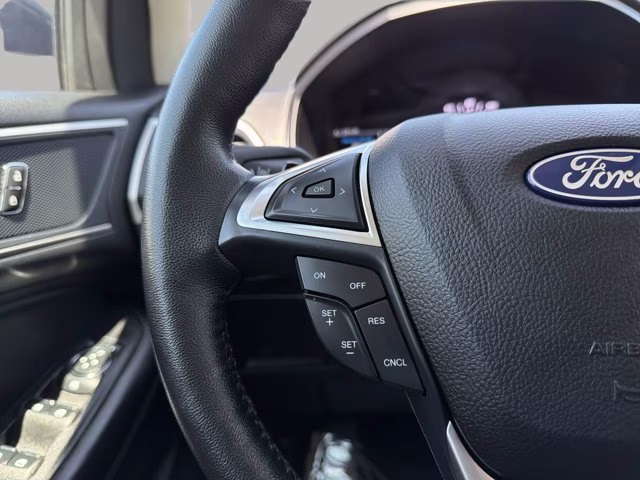 2023 Black Metallic Ford Edge SEL AWD SUV