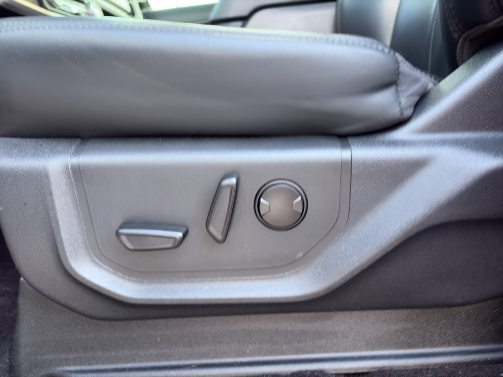2023 OXFORD WHITE Ford Expedition XLT RWD SUV