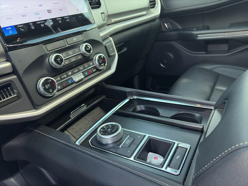 2023 OXFORD WHITE Ford Expedition XLT RWD SUV