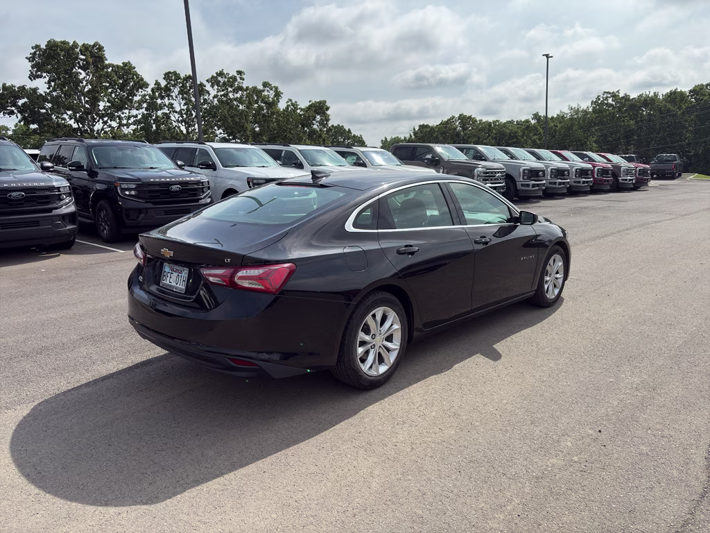 2020 Mosaic Black Metallic Chevrolet Malibu LT FWD Sedan