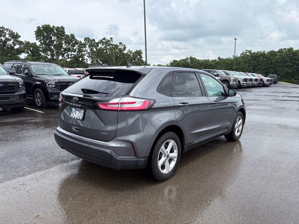 2024 Carbonized Gray Ford Edge SE AWD SUV