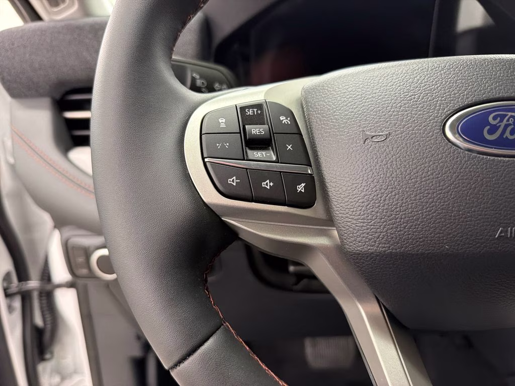 2026 STAR WHITE Ford Explorer Active RWD SUV