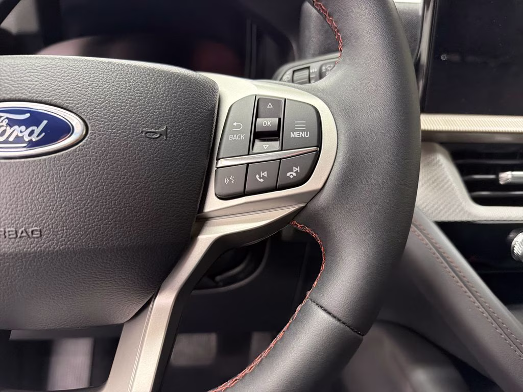 2026 STAR WHITE Ford Explorer Active RWD SUV