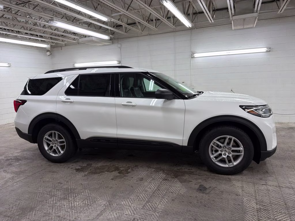 2026 STAR WHITE TRI-COAT Ford Explorer Active RWD SUV