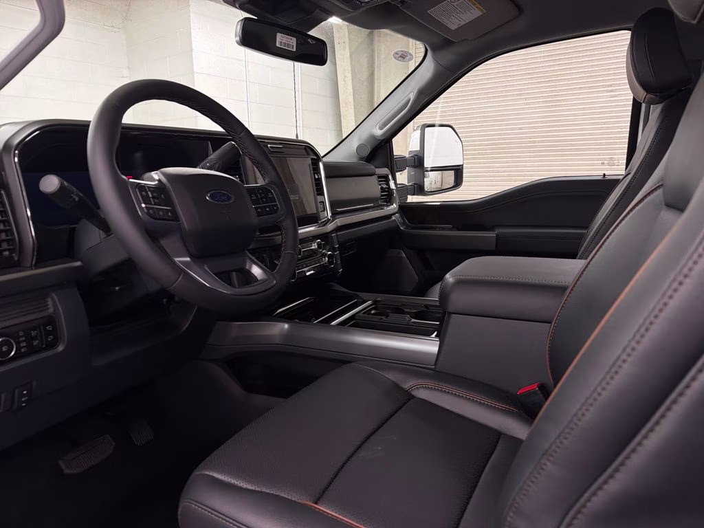 2026 STAR WHITE Ford Super Duty F-250 SRW Lariat 4X4 Truck