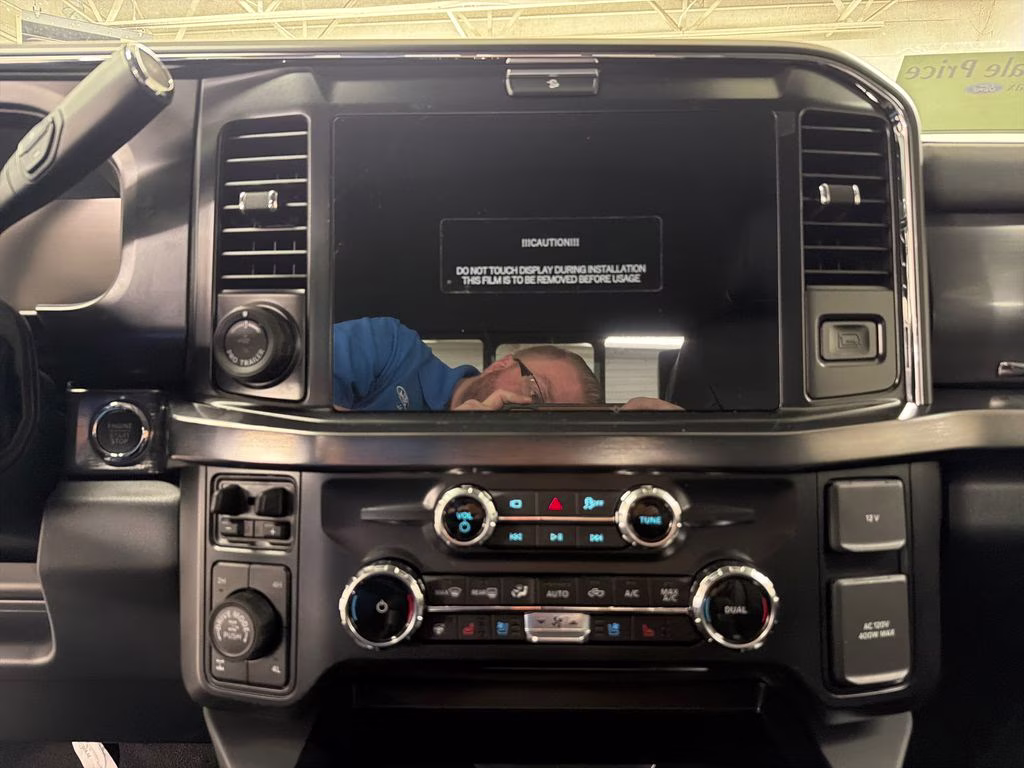 2026 AVALANCHE Ford Super Duty F-250 SRW Lariat 4X4 Truck
