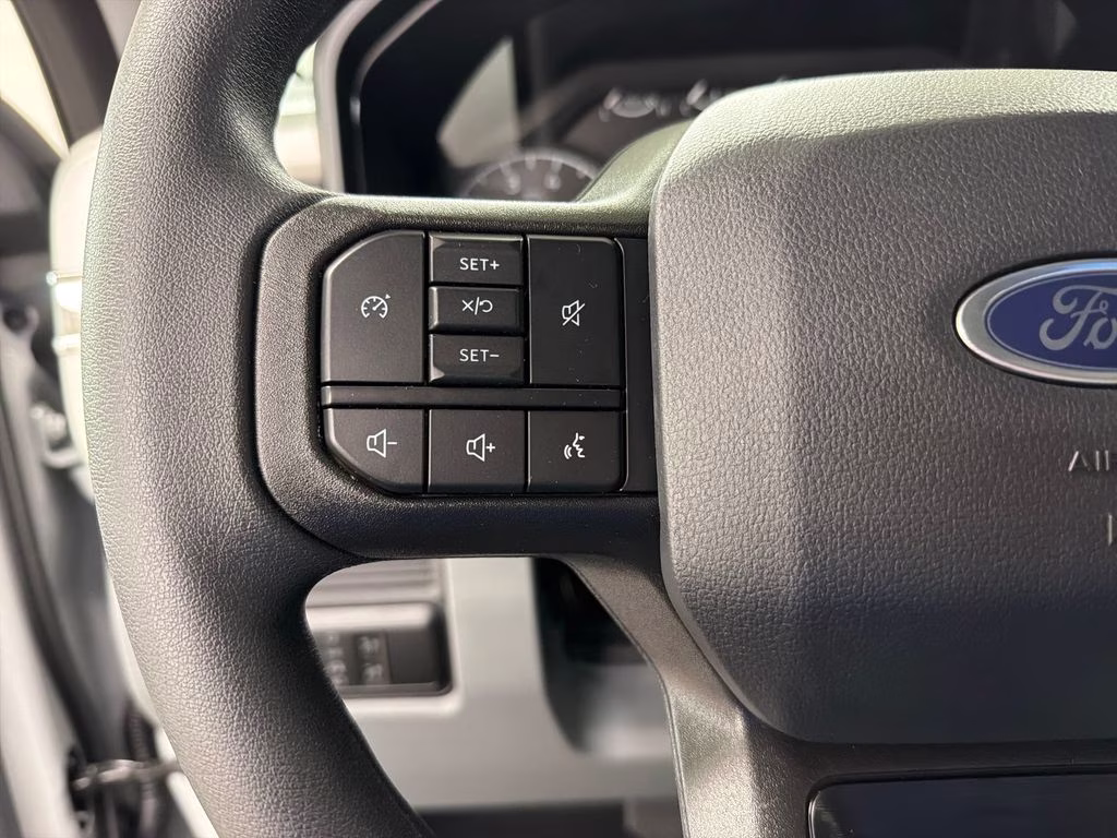 2026 AVALANCHE Ford Super Duty F-250 SRW XLT 4X4 Truck