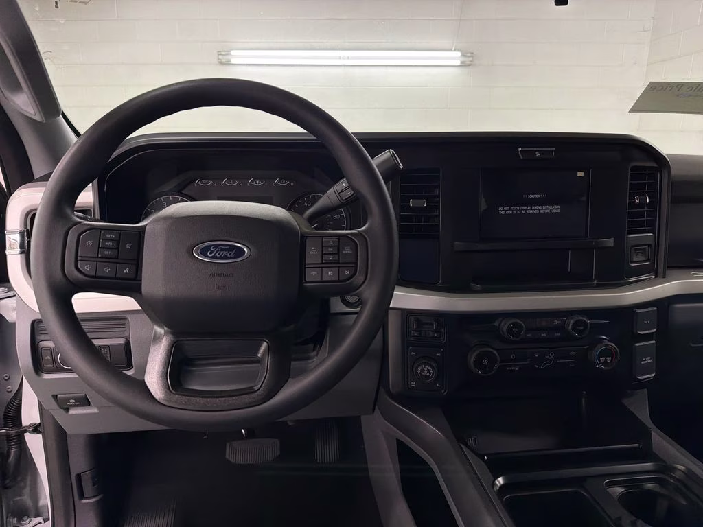 2026 AVALANCHE Ford Super Duty F-250 SRW XLT 4X4 Truck