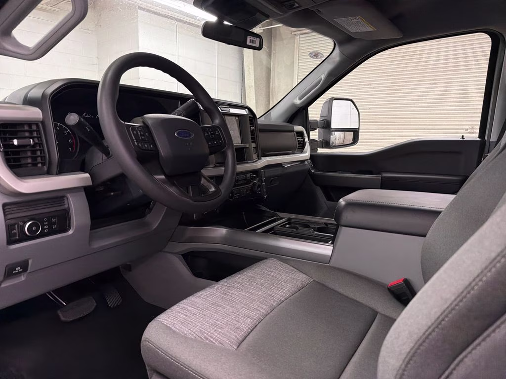 2026 AVALANCHE Ford Super Duty F-250 SRW XLT 4X4 Truck