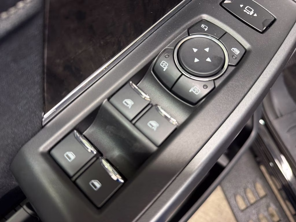 2026 AGATE BLACK Ford Super Duty F-250 SRW Lariat 4X4 Truck