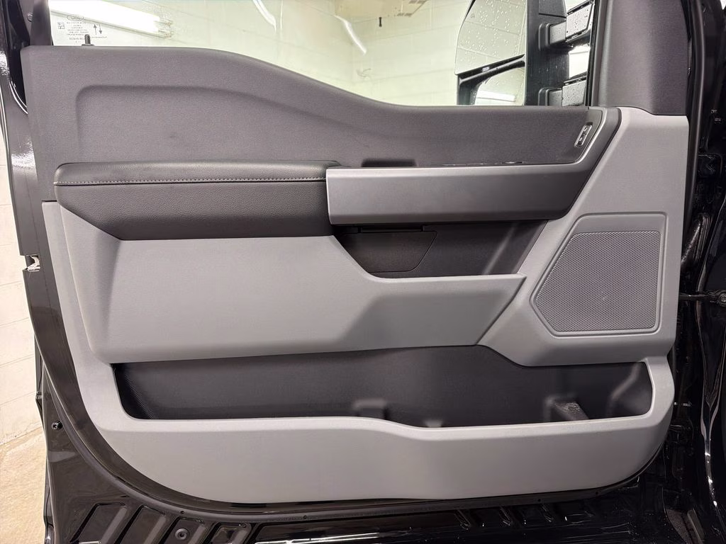 2026 AGATE BLACK Ford Super Duty F-250 SRW XLT 4X4 Truck