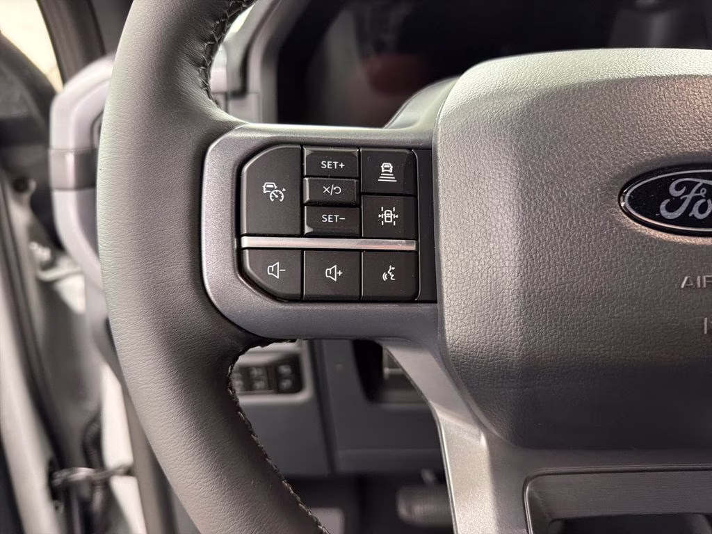2026 AVALANCHE Ford F-150 XLT 4X4 Truck
