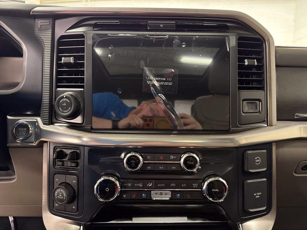 2026 AGATE BLACK Ford F-150 Platinum 4X4 Truck