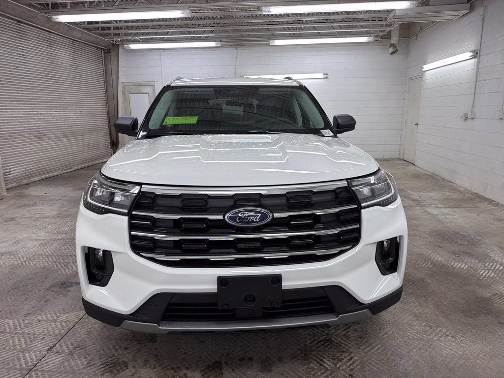 2026 STAR WHITE TRI-COAT Ford Explorer Active RWD SUV