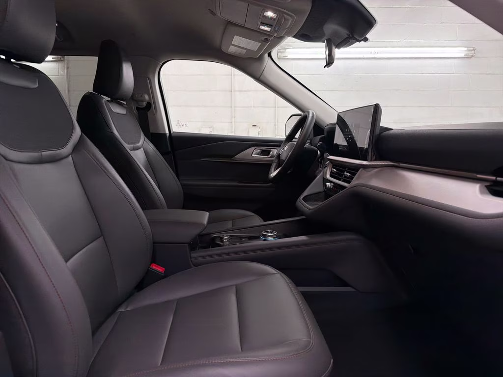 2026 STAR WHITE TRI-COAT Ford Explorer Active RWD SUV