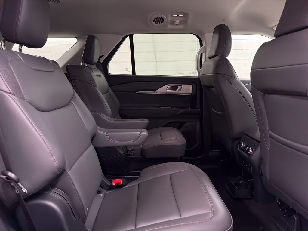 2026 STAR WHITE TRI-COAT Ford Explorer Active RWD SUV