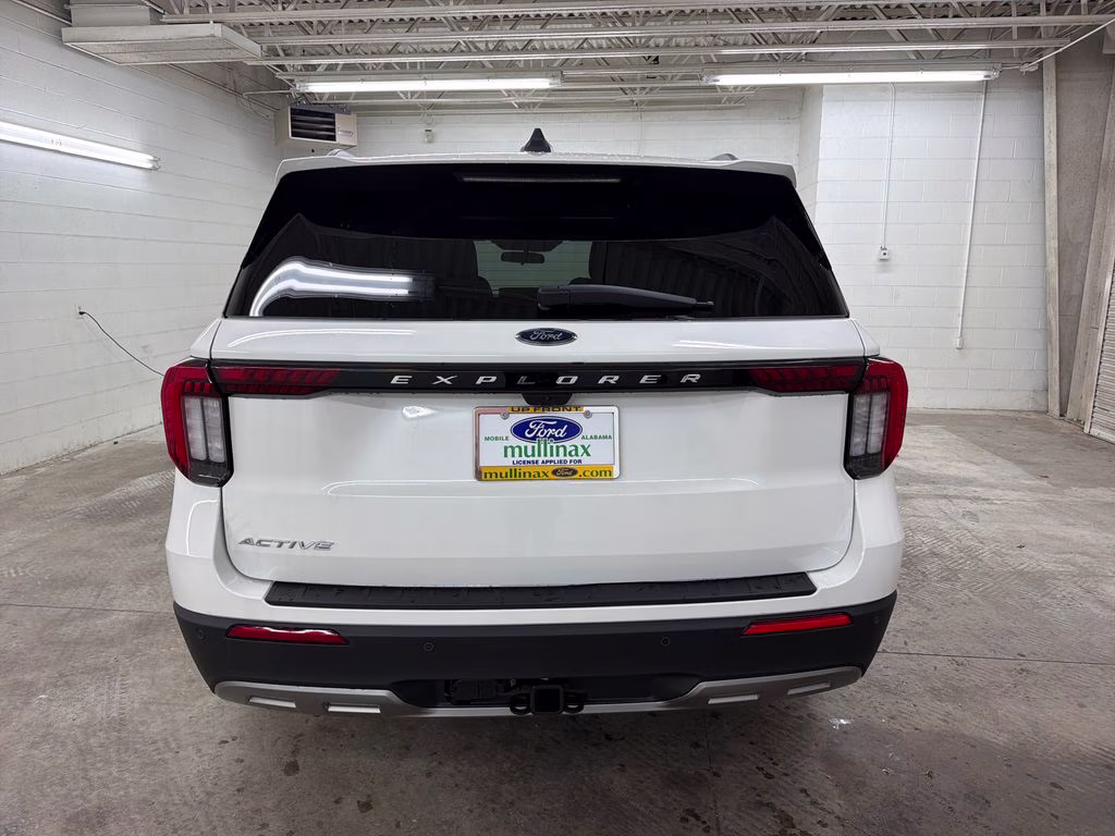 2026 STAR WHITE TRI-COAT Ford Explorer Active RWD SUV